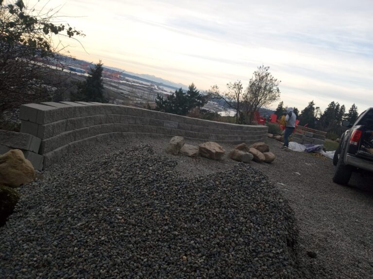 Strong and decorative retaining wall installation for residential landscapes